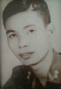 Sam as a lieutenant in the Biệt Động Quân.